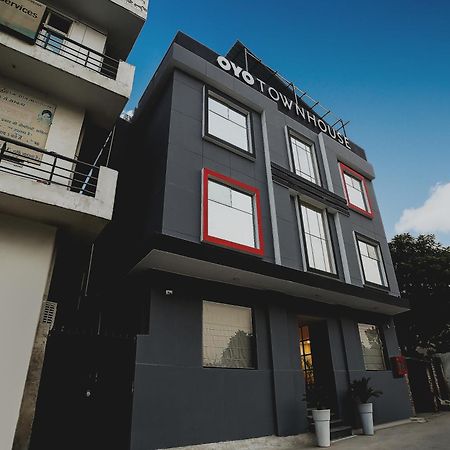 Collection O Townhouse 069 Ξενοδοχείο Γκουργκάον Εξωτερικό φωτογραφία